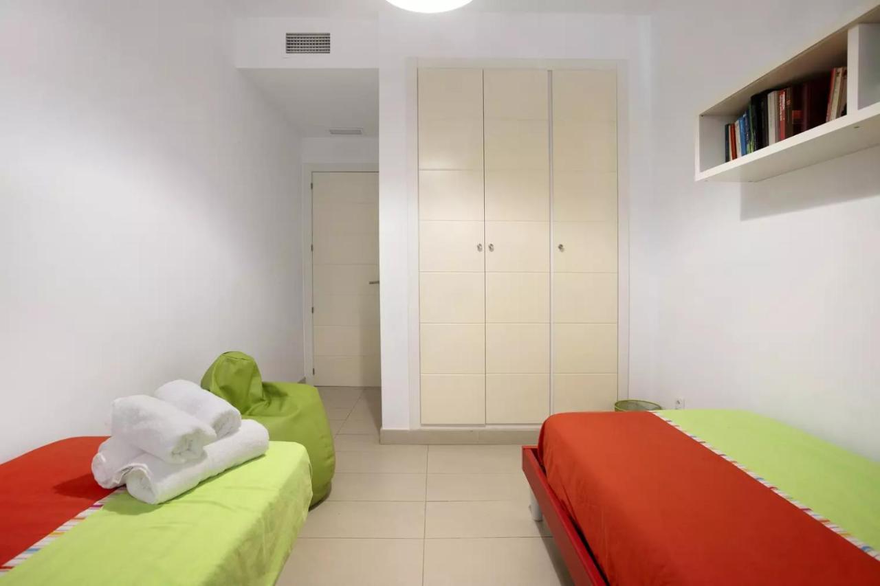 Malaga Campus Apartment Parking Included المظهر الخارجي الصورة