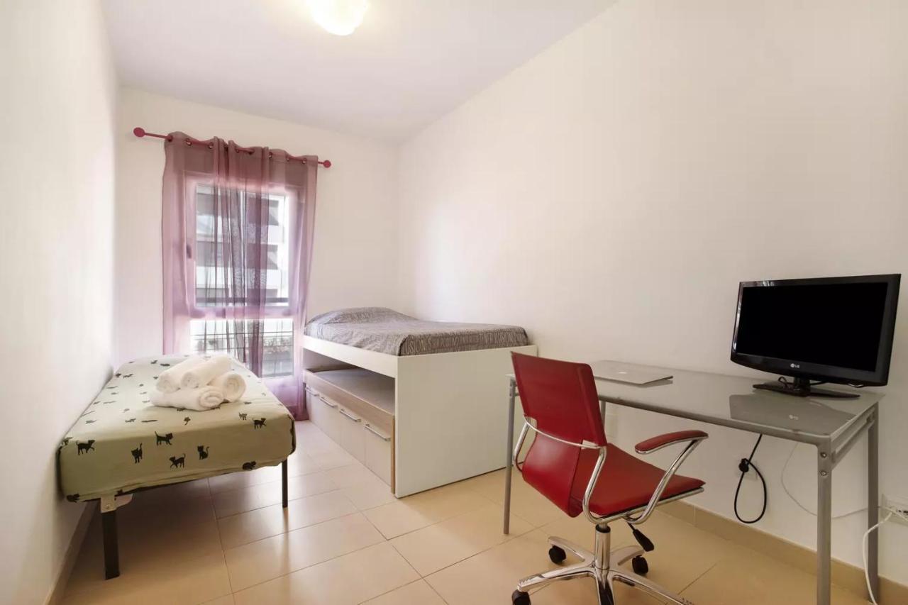 Malaga Campus Apartment Parking Included المظهر الخارجي الصورة